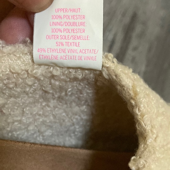 Victoria Secrets Pink Clogs - Picture 7 of 9